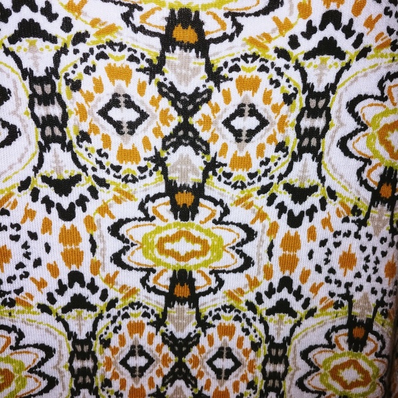 Jones New York (Signature Woman) Floral Blouse - Picture 4 of 6